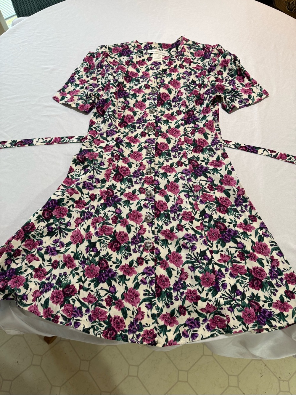 Vintage woman’s or young girls dress